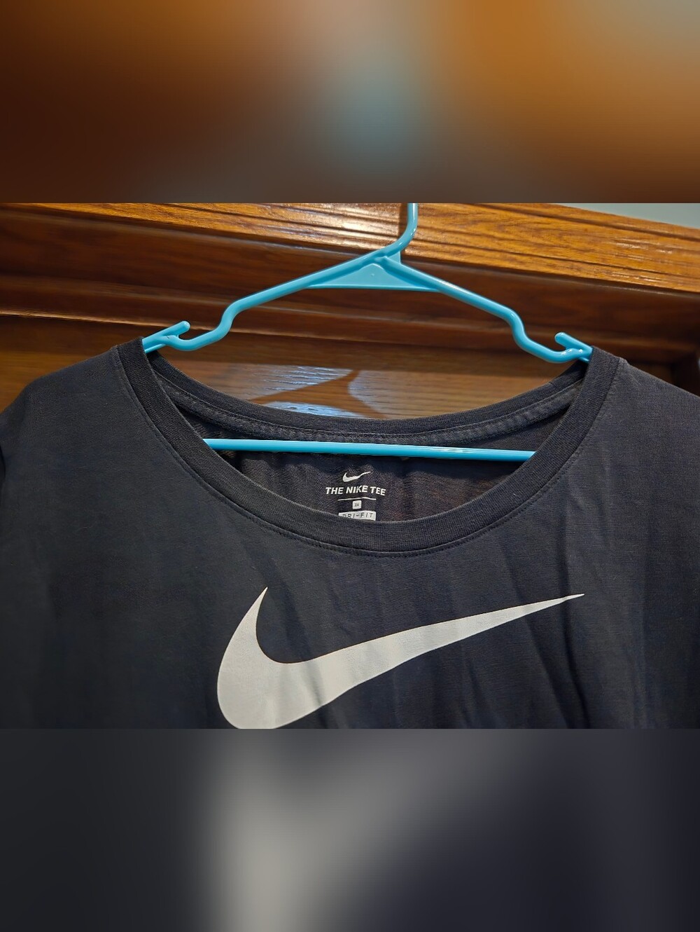 Nike Black Short Sleeve Tee with White Swoosh - Picture 4 of 15